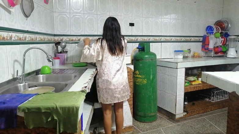 SAMANTA: 식당에서 이복 언니와 섹스하는 파티 1