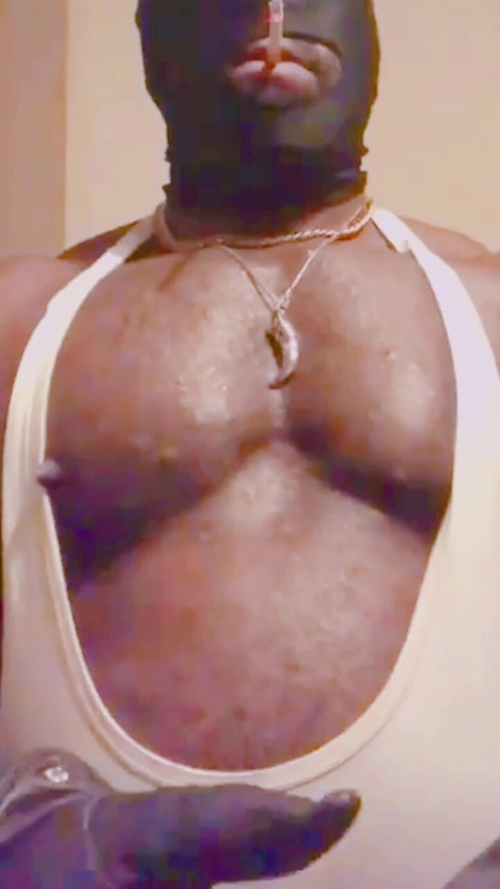 Black smoking muscle stepdad: Verbal stormuskel tuttspel &amp;röksession