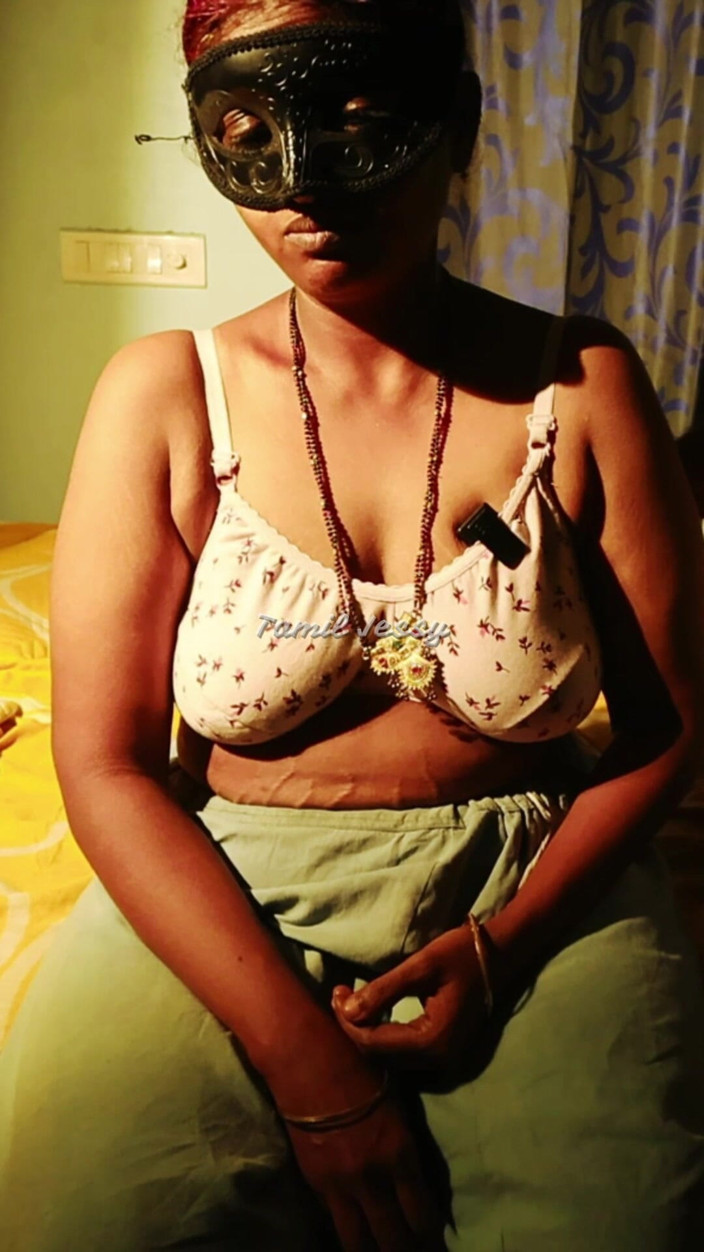 Tamil Jessy: Sensational Sister in Law