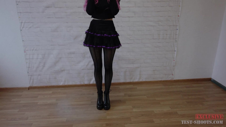 Test-Shoots: Nude Video Casting with Beautiful Cosplay Girl Lilly