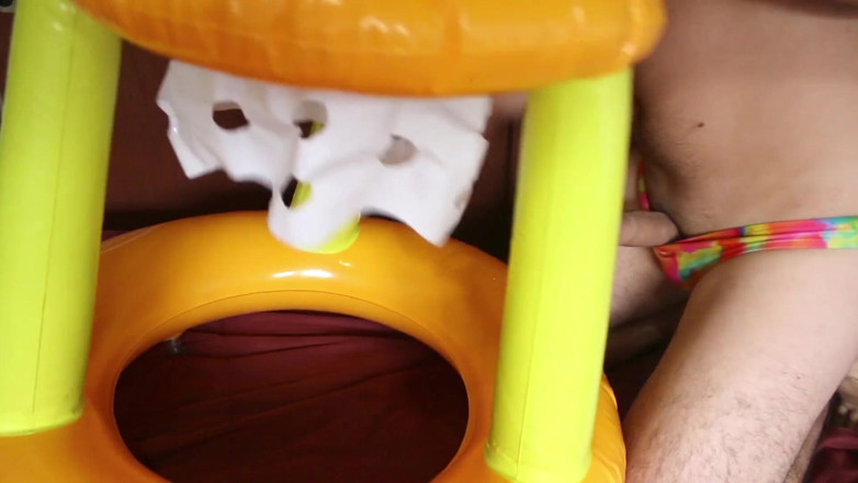 Inflatable Lovers: Galleggiante da pallacanestro