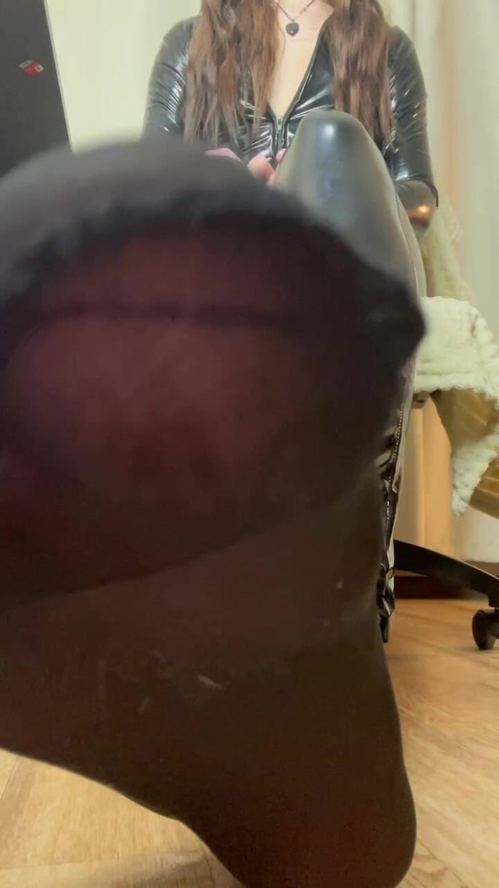 Skinny_lady69: Maak mijn nylon zolen schoon