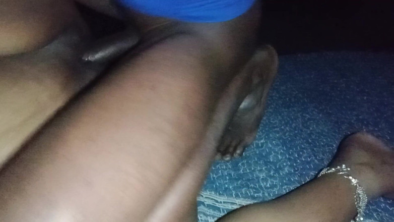 Sexy juli: Moti Bhabhi's krachtige neukpartij