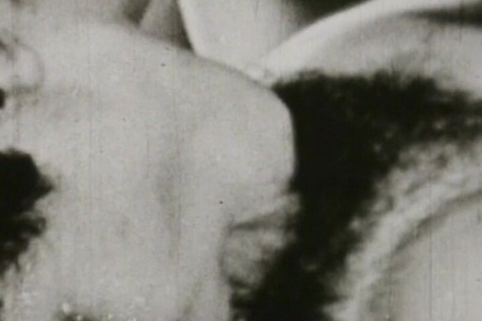 Vintage Babes: Short Haired Vintage Babe Enjoys Oral Action with Her Lover