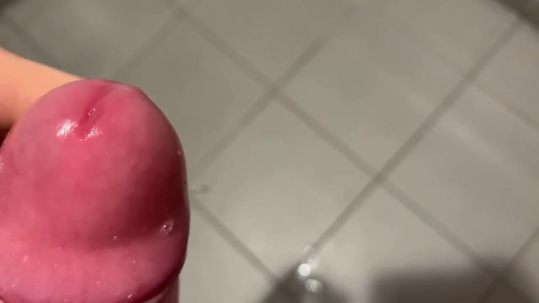 qaz11: Handjob on camera - 535