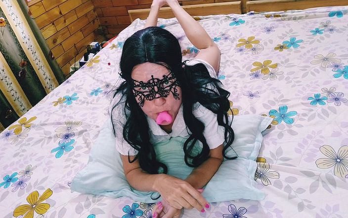 Bolly Karma: Я хочу мой хуй в ее сексуальную тугую задницу, красивая шлюшка заполняет шарики