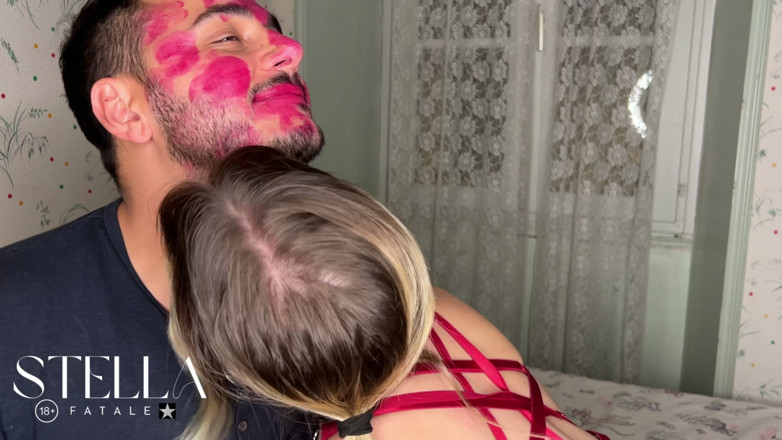 Stellafatale: Marque de visage rouge à lèvres 2 vidéos de découverte