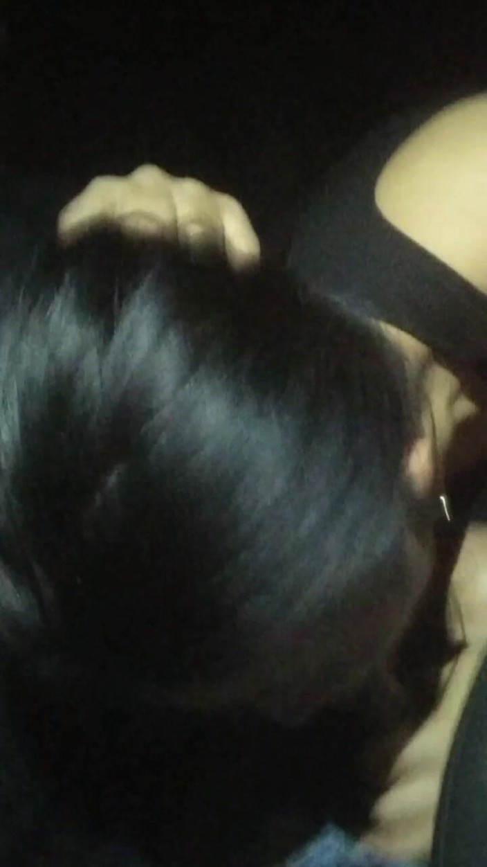 Sexysweet0455: मैं अपने पड़ोसी से मुझे लेने के लिए कहता हूं और मैं इंतजार नहीं कर सकता और अंत में उसका बड़ा लंड चूस रहा हूं, उसका गले में गहरे लंड लेना ।