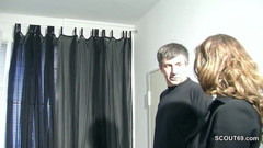 Full porn collection: Nadržená MILFka je ošukaná starým realitním agentem při pohledu na...