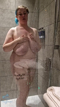 Lekfulla korta klipp - solo tjej