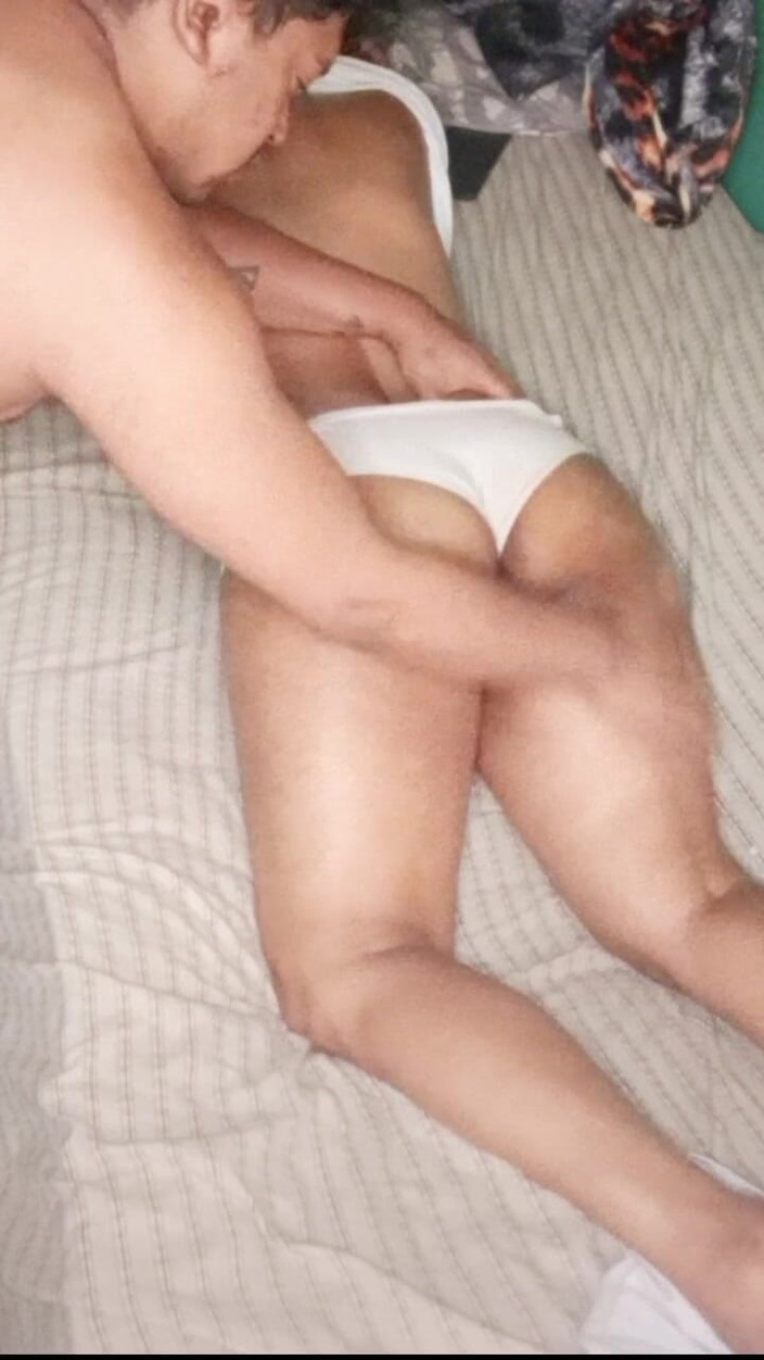 BigassMILF40: Pijatan seru berujung ngentot sama istri berpantat besar