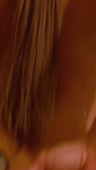 Sexy masérka flirtuje a sklouzne v obrovském čůrákovi pro divoké anální šukání kompilace