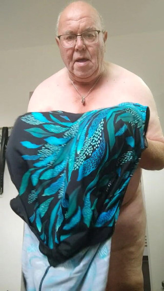 Karlchengeil: Bonita en trajes de baño de esposas