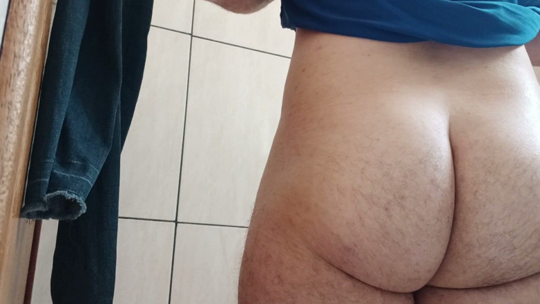 amateurbrazilian: Showing off My Tight Little Ass While Listening to Asmr
