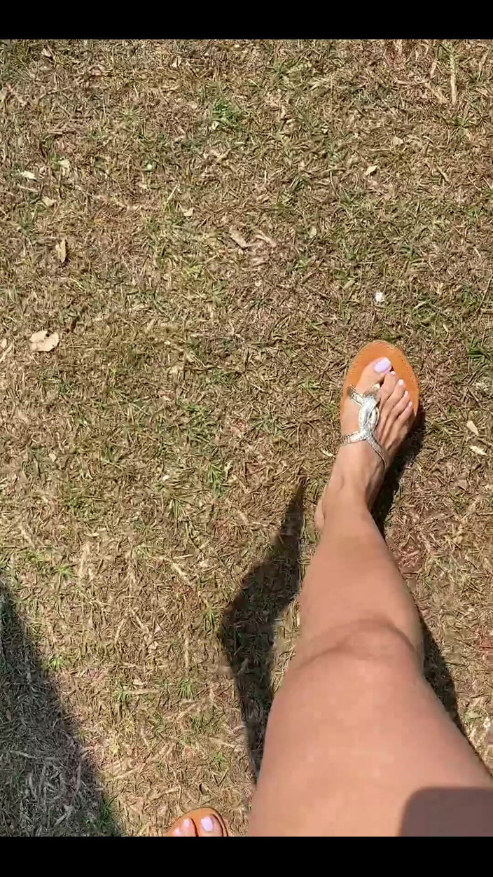 KiffaFeet: 이 프랑스 손톱에 대한 사랑에 있어