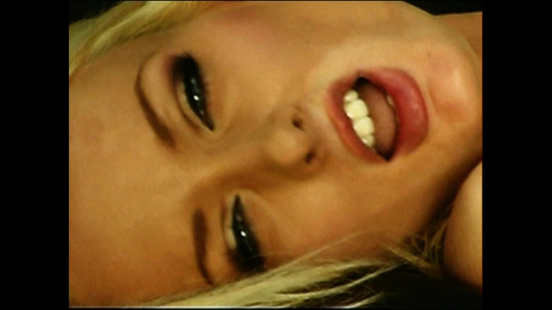 Hard Accademy: Возбужденная сучка умоляет о грубом трахе