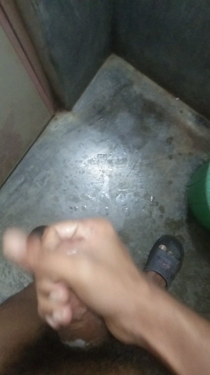Viral_tiktokar: Je suis allé dans la salle de bain, j’ai mis...