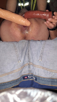 stoned boy: Încercând multe jucării