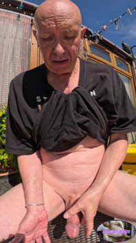 Just a Moment on a Hot Summers Day and Enjoy Your Cumlicous Cum