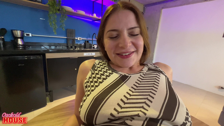 CuckoldHouse: Una rossa cattiva si fa sfondare il culo da un...