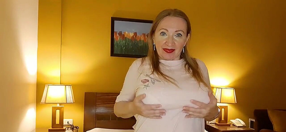 MariaOld: Prsatá babička škádlení