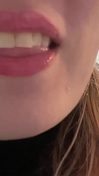Tour de la bouche de près