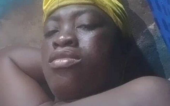 Oladi plenty tv: 私のガールフレンドとのホットな午後のセックス