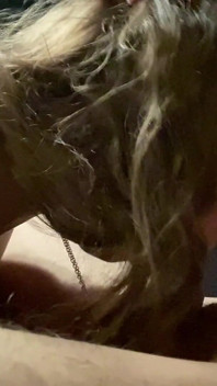 Tiefer blowjob und spucken auf schwanz im auto, zusammenstellung