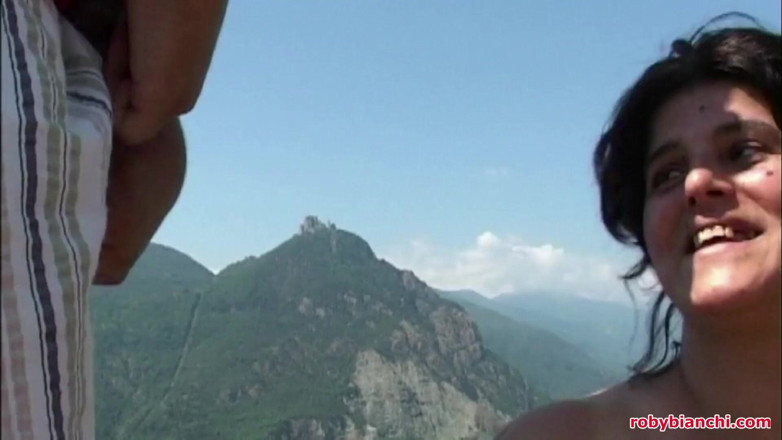 Topax Film Production: Amatoriale Italiano, Troia Pelosa Prende Due Cazzi All'aperto