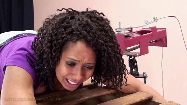 The Spanking Machine: Danielle Plácací stroj - bičování zadku