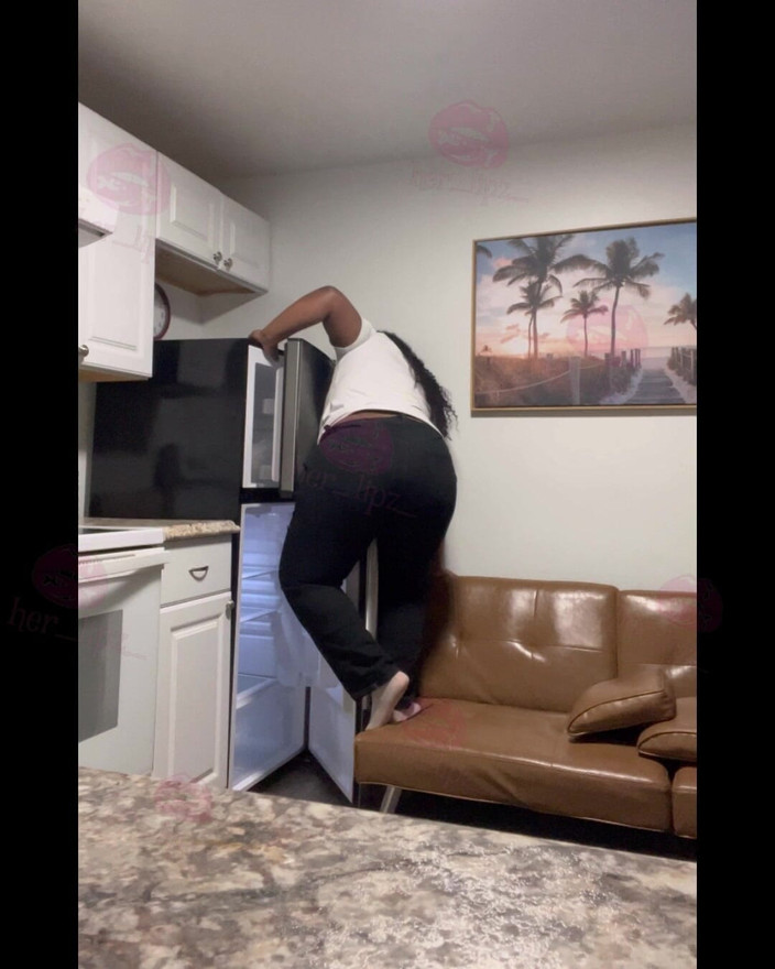 Anye Meshell: Je M’ennuiais...