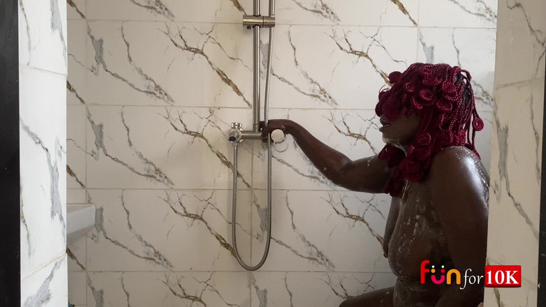 Funfor10k straight videos only: 在浴室里操已婚女人被抓包