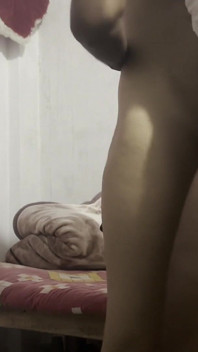 젖탱이를 핥는 여친