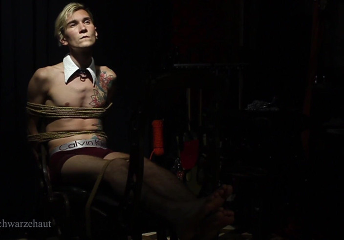 Wanheldvig: Tickling for Nicky`s feet with oil