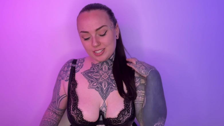 Miss Valentina: Úvod do Findom