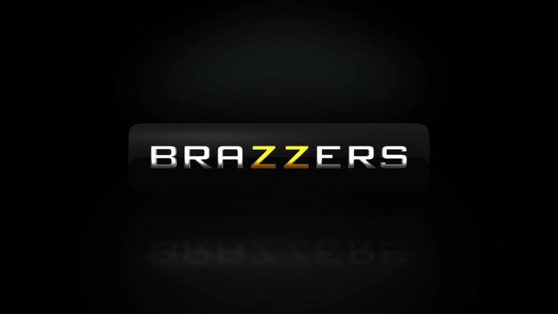BRAZZERS: Brazzers - 찰스 데라의 발기 그래서 간호사 Karlee Grey 단계 문제를 해결 하기 위해 종료 하지 않습니다.