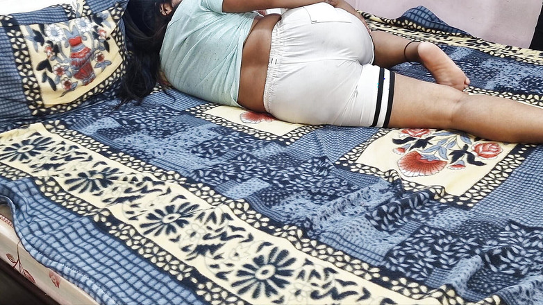 pinki_cute: टीचर अपने छात्र को अपने घर आमंत्रित करती है, वह चोदना चाहती थी