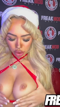 Luna Luxe Memberikan Saya Kotak untuk XMAS