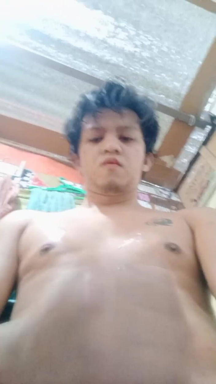 KrakenTwink: Got Horny for Stepdaddy and Let My Cock Explore! Pinoy...
