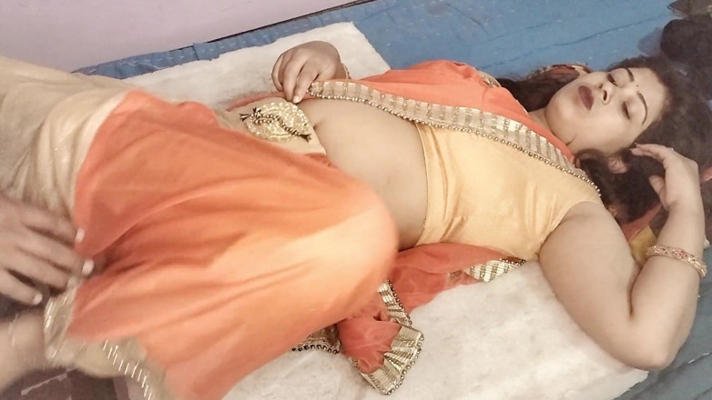 Mamta Bharti: Memergoki istriku bermain... dan Bergabung