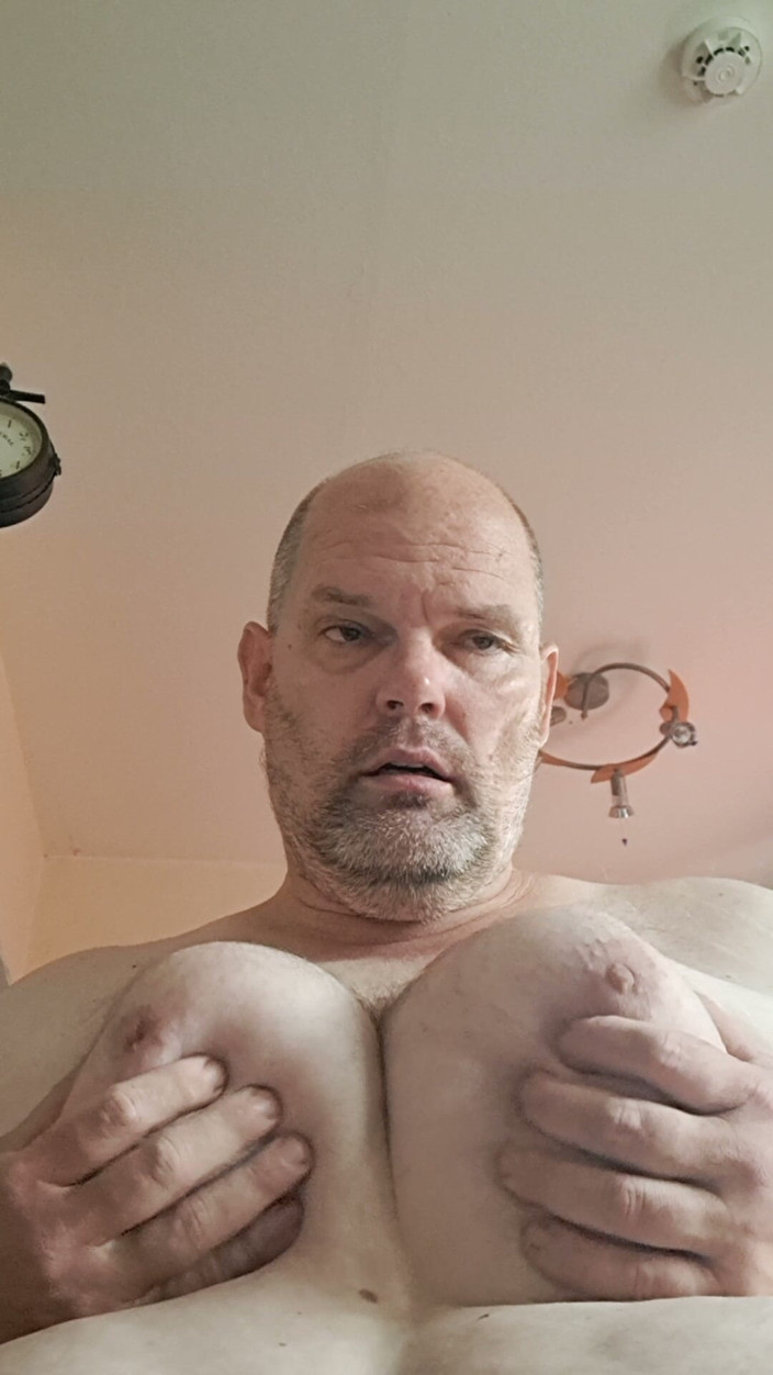 Fickspecht: Tits, Tits, Tits From the Slut