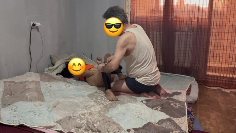 Roben: Eu fiz minha vizinha bonita feliz com sexo