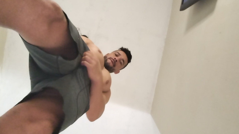 Kikoph: Pauzudo Njuter av Cruzoso