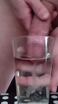 コップ一杯のお湯でカミング