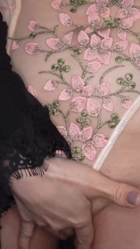 Une femme asiatique s’occupe d’un black bien monté pour réaliser le fantasme de son mari - Nami Lee