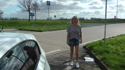 Dirty Tina: Curva de pe autostradă