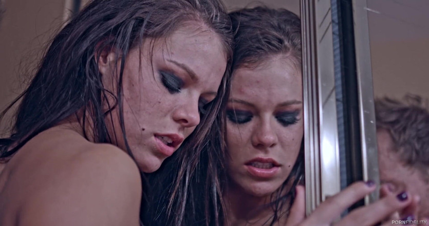 Pornfidelity: Drsné šukání nadržené děvky Peta Jensen s hlubokým creampie