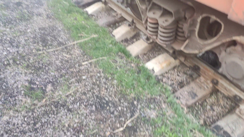 AnGelya G: Fodida gostosa em salto alto e em meias no trem