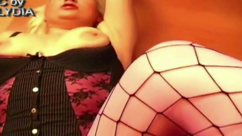 Lydia Privat: 和娜塔莉玩穿戴式假性爱