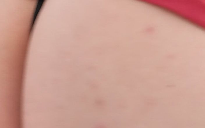Morbosete000: Lopend met mijn kont in een string, pronken